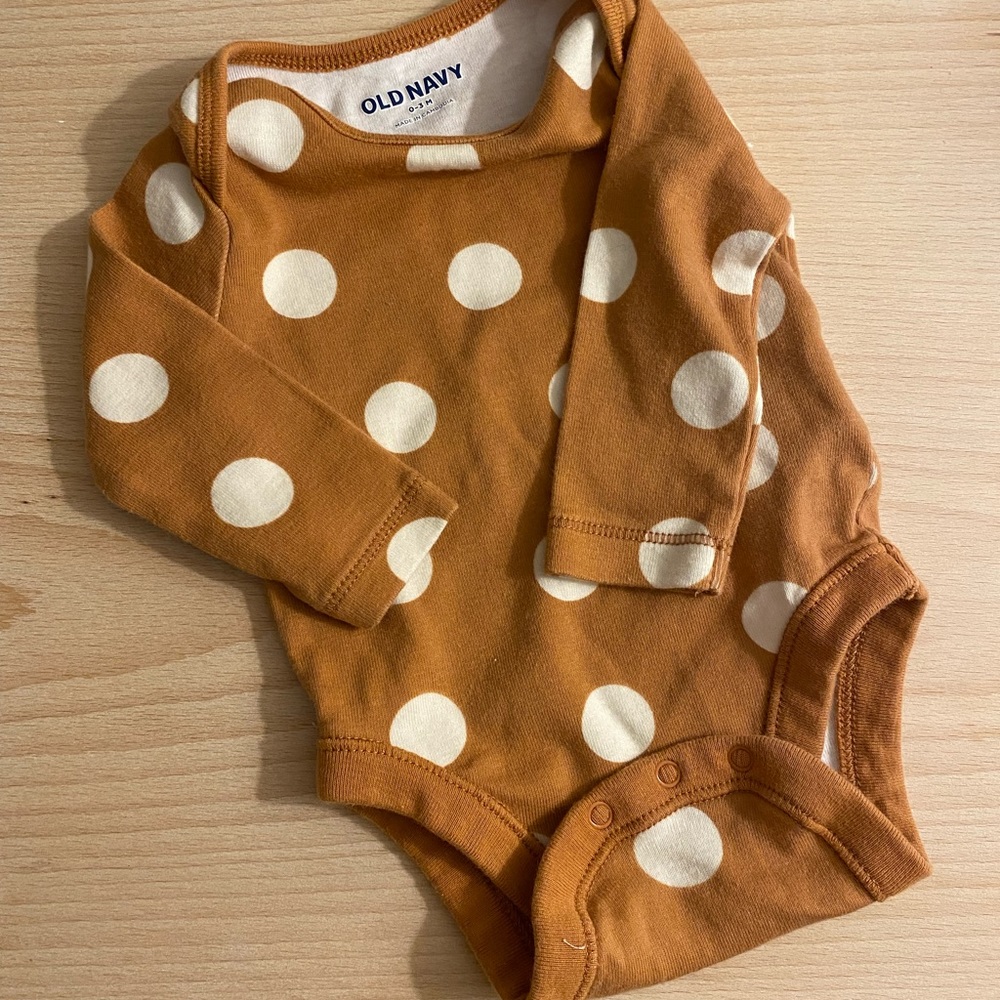 0-3M Old Navy onsie